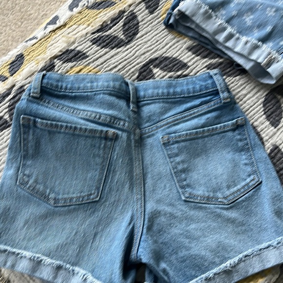 Old Navy bundle! 5 pairs of girls’ jeans shorts, size 12 - Picture 12 of 16